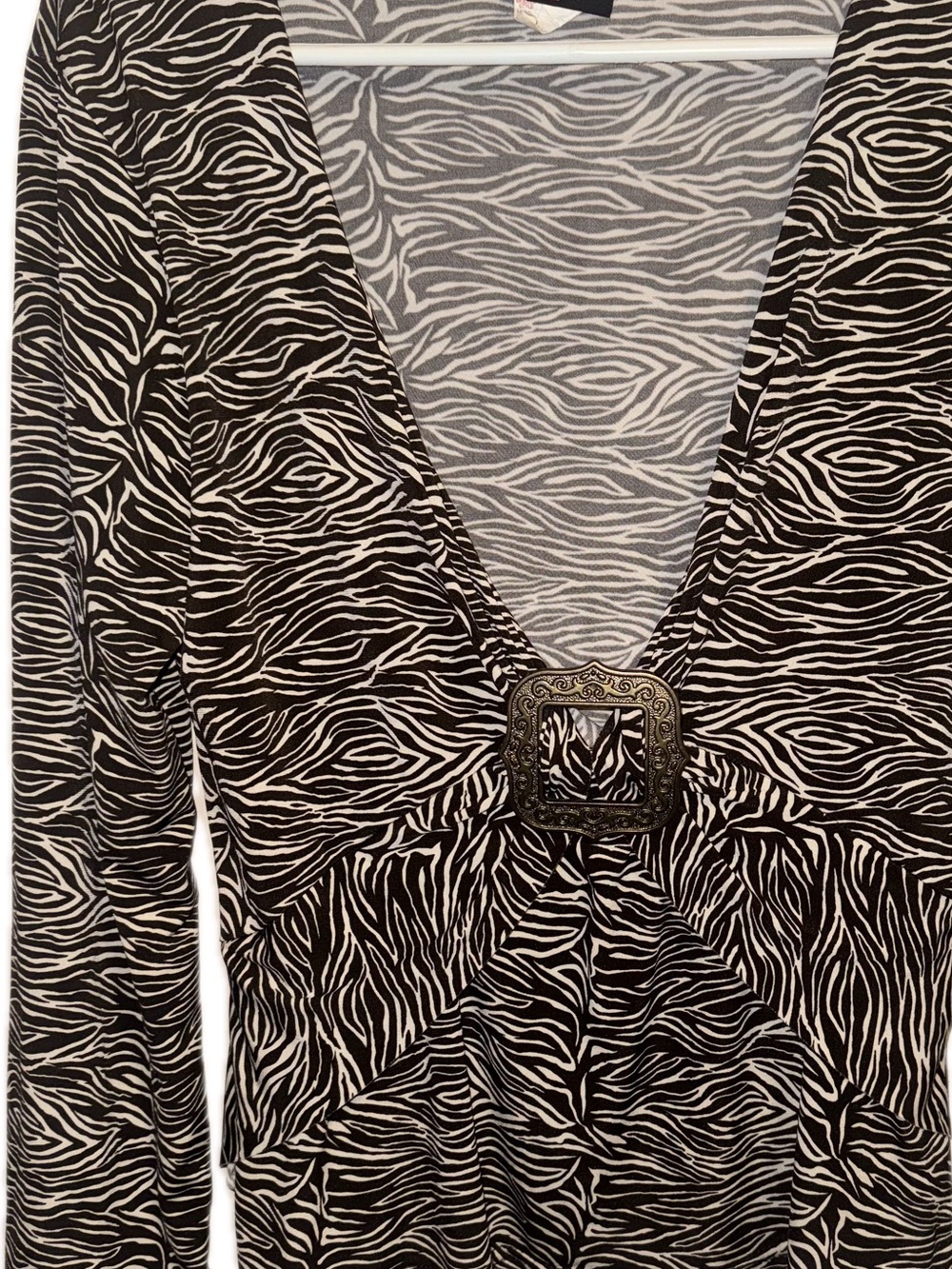 Vintage Vinrouge Women's Zebra Print V-Neck Top with Buckle Detail